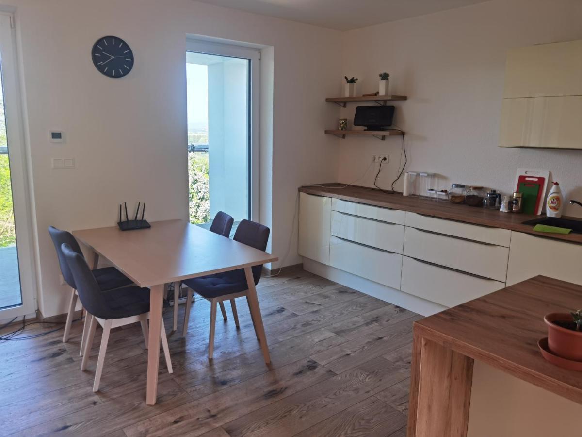 Sunset House Piestany Cervena Veza Leilighet Banka Eksteriør bilde