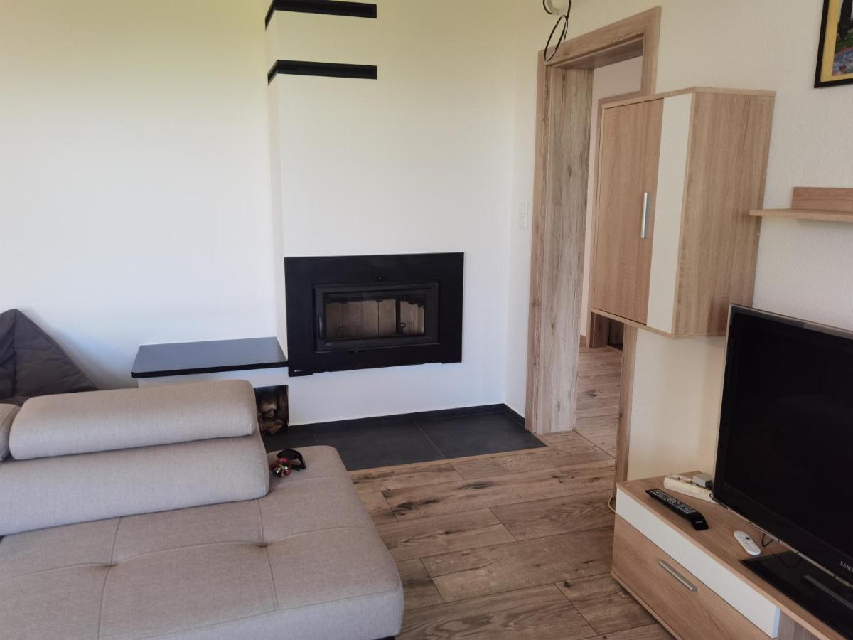 Sunset House Piestany Cervena Veza Leilighet Banka Eksteriør bilde
